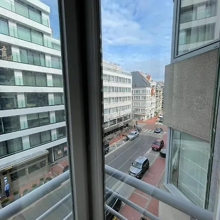 Cosy Appartement- 2 Slaapkamers Schuin Zeezicht Met Garage 公寓 克诺克－海斯特